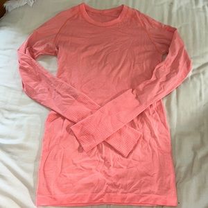 Lululemon Swiftly Tech long Sleeve